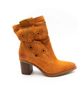 Terracotta summer boots.