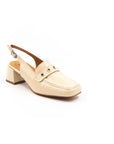 Summer loafers in shades of beige.